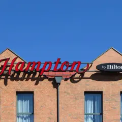 Ile jest hoteli Hilton w Polsce? Odkryj ich lokalizacje i usługi