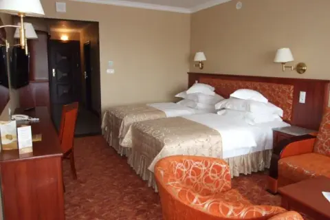 Ile pokoi ma hotel Gołębiewski w Mikołajkach? Zaskakujące fakty!