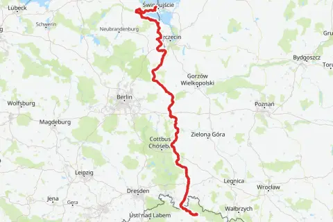 Mapa pokazuje trasę rowerową wzdłuż Odry, od Świnoujścia przez Szczecin, aż po Czechy.