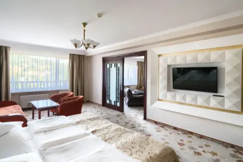 Ile kosztuje doba w hotelu Gołębiewskim? Ceny, które zaskoczą!