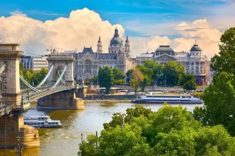 Jaka rzeka płynie przez Budapeszt? Odkryj sekrety Dunaju