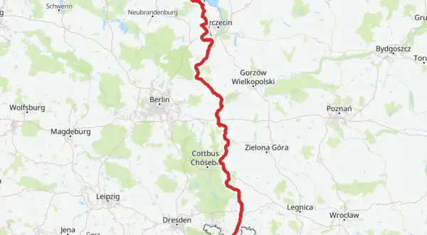 Mapa pokazuje trasę rowerową wzdłuż Odry, od Świnoujścia przez Szczecin, aż po Czechy.