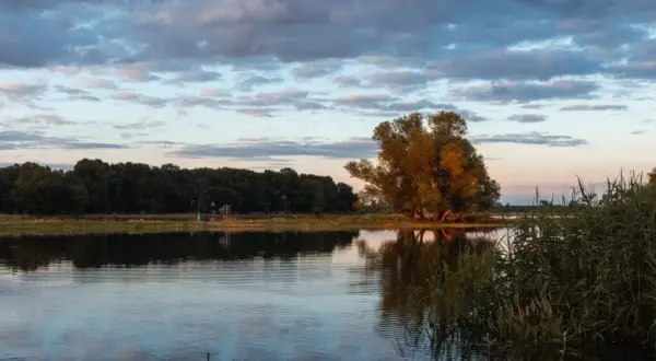 Jaka rzeka płynie przez Szczecin? Odkryj tajemnice Odry i jej znaczenie