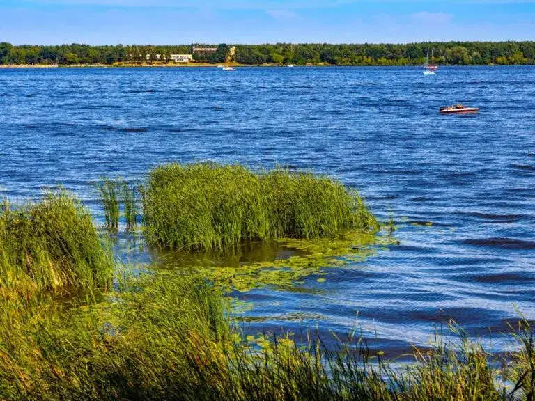 Zdjęcie Jezioro Zegrzyńskie: Odkryj piękno, atrakcje i tajemnice tego miejsca