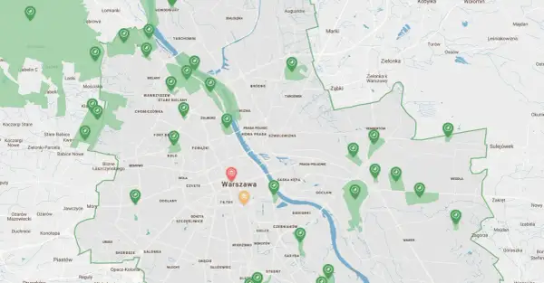 Mapa zielonych terenów Warszawy i okolic. Widać lewobrzeżna dzielnica warszawy z zaznaczonymi parkami i lasami.