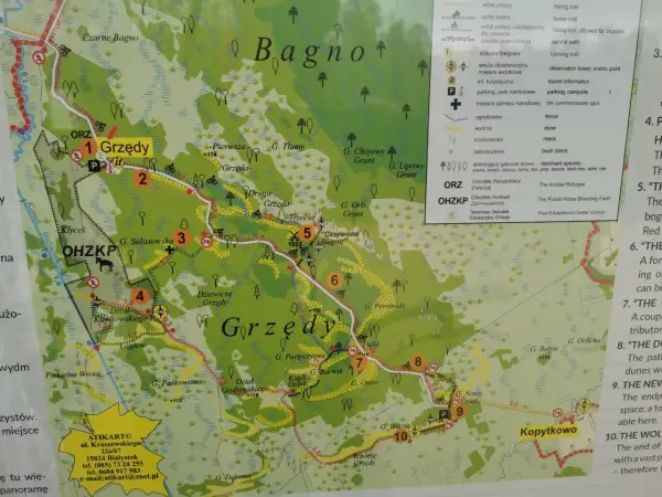 Mapa turystyczna przedstawiająca największy park narodowy w Polsce, z zaznaczonymi szlakami, punktami widokowymi i atrakcjami.
